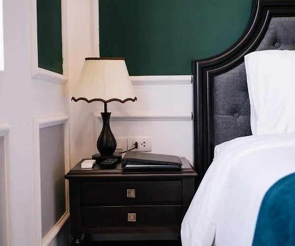 Selecthotel Hạ Long